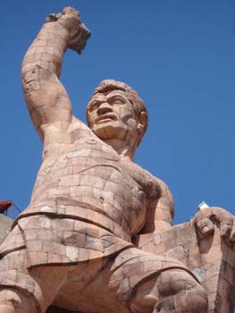 GTO_MonumentoAlPipilaClose1